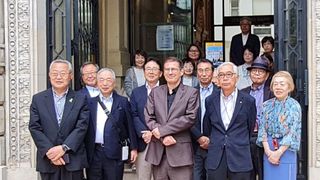 15 dirigeants d'entreprises japonaises et leurs conjoints faisaient étape à l’Unaf pour approfondir les politiques favorisant les naissances