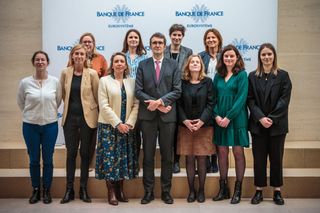 Les collaborateurs de l'Unaf et de la Banque de France posent en groupe
